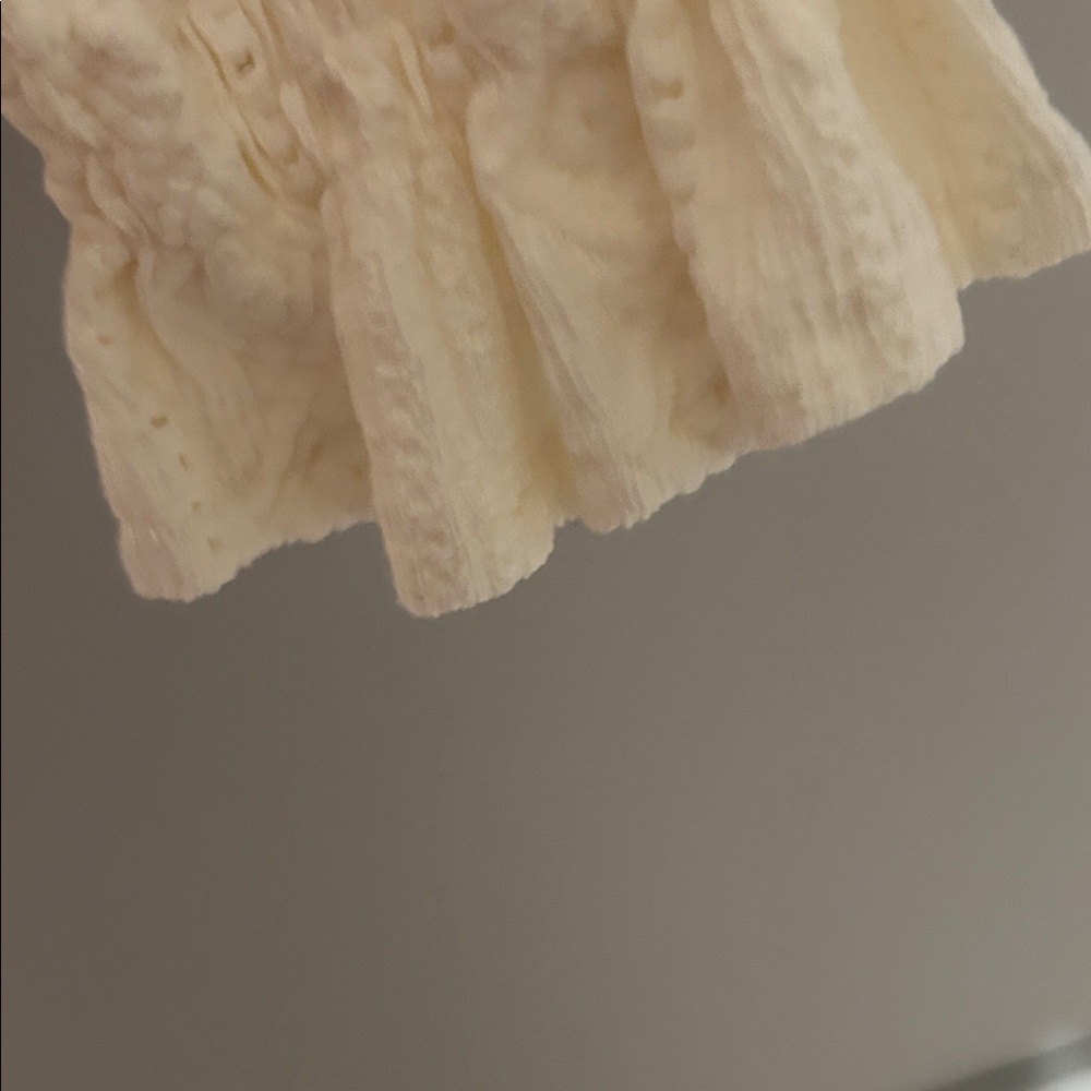 Frye Cream Textured Women's Blouse. MED. - Picture 6 of 9